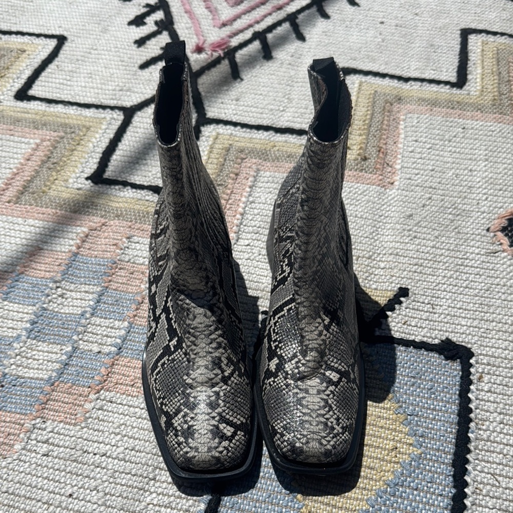 Italian leather Women's Snakeskin Ankle Boots